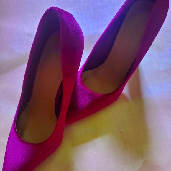 BAMBOO Shoes - Hot Pink Velvet Heels